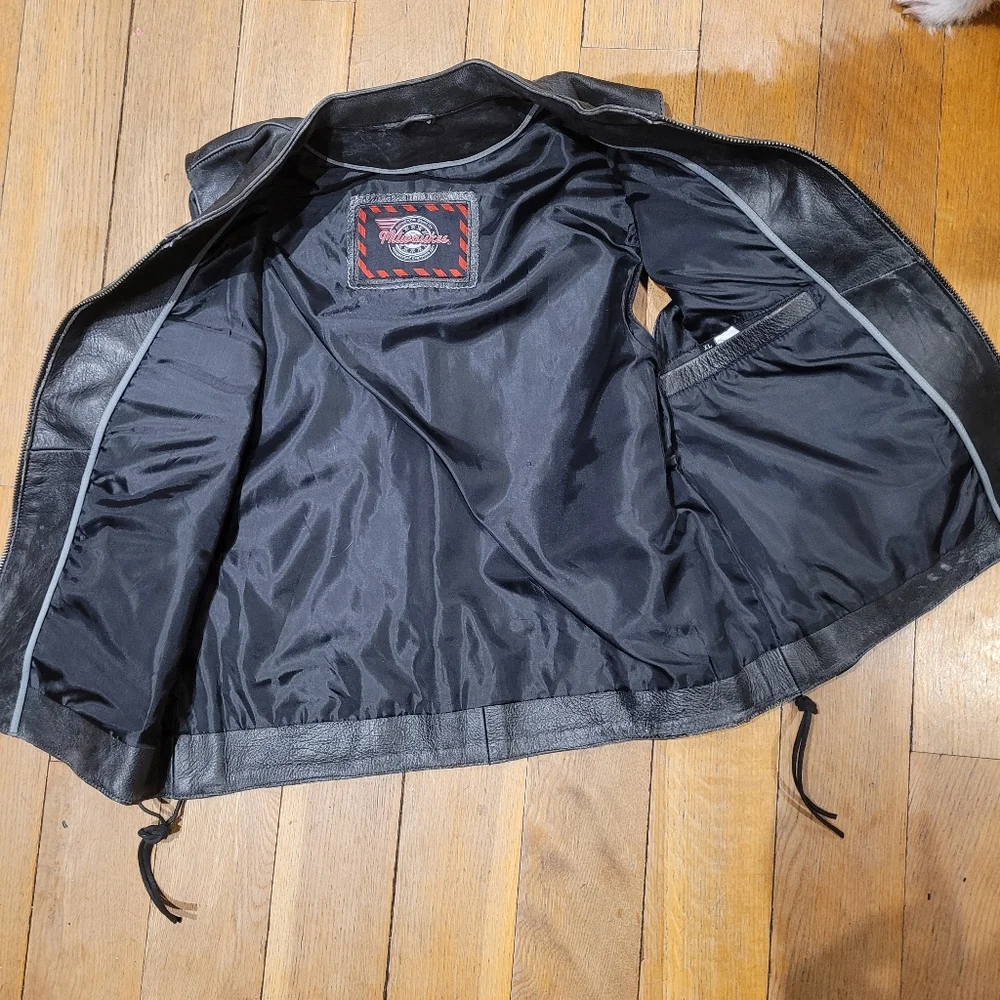 Milwaukee Heavy Duty Distressed Leather Vest - Picture 2 of 5